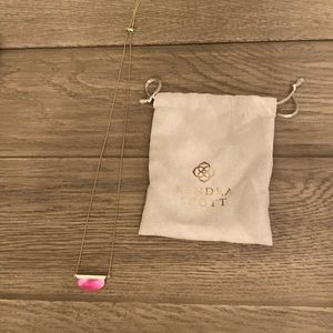 Kendra Scott necklace